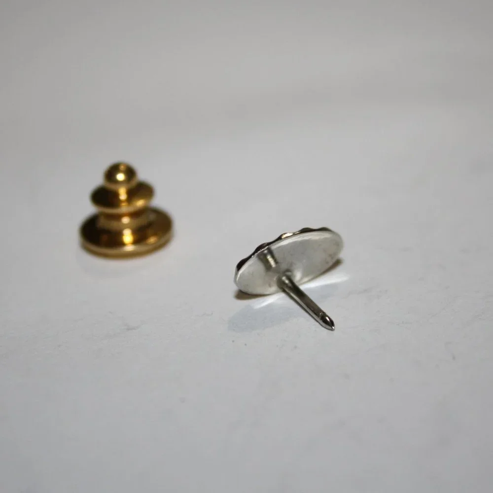 🅼💿 Vintage Silver “M” Lapel Pin · .5